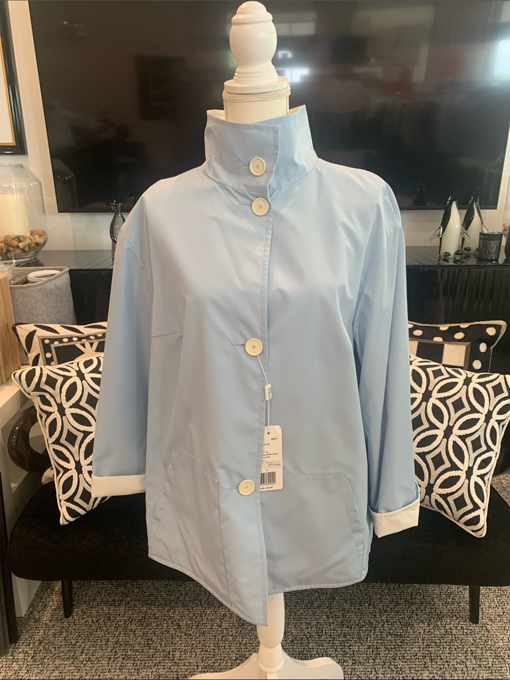 NWT AKRIS Punto Jacket. Size 14.  Soooo Pretty